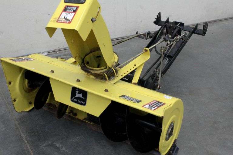 John Deere 38" Snow Thrower LT Bunting Online Auctions