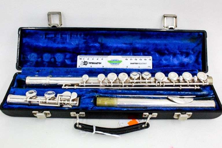 Flute by Gemeinhardt 2SP D52093, made in Elkhart, Ind. Comes in a case
