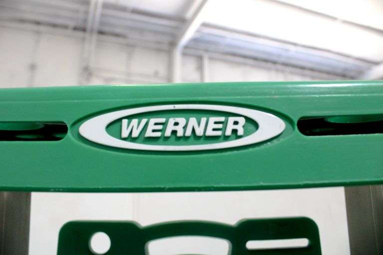 Werner 6' Ladder with paint tray 356 lbs capacity Bunting Online