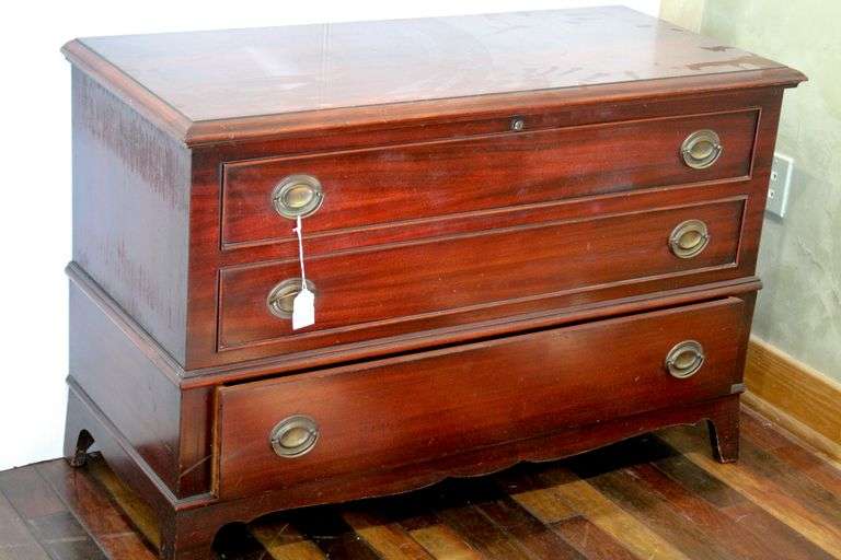 Lane wooden allinone chest and dresser, 45"x19"x25". Bunting Online