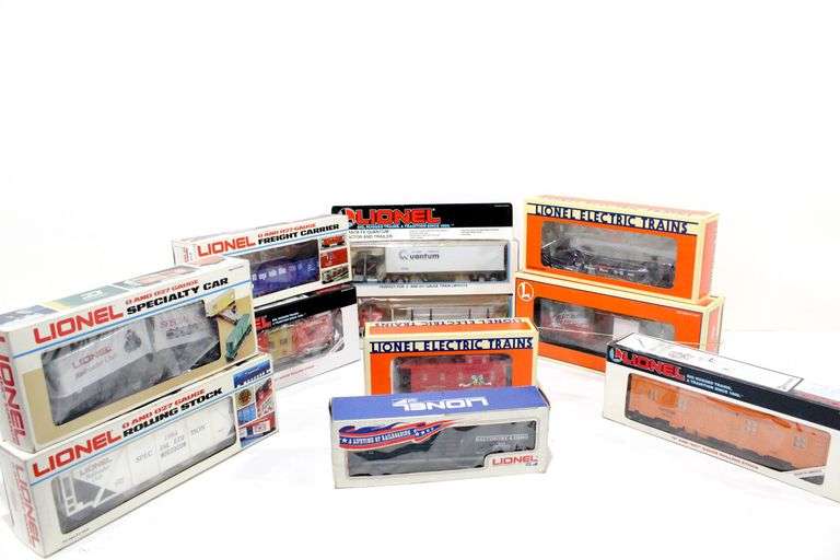 Lionel Model Train Collection Specialty Car, Freight Carrier, Rolling