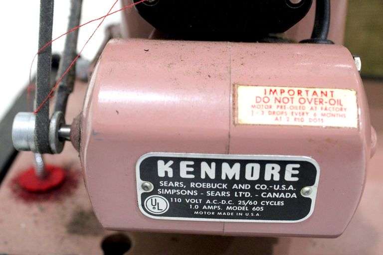 Sears, Roebuck and Co USA Kenmore Sewing Machine Model 605 Bunting