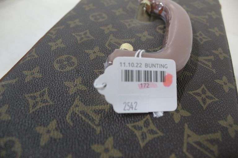 Louis Vuitton Train Case with locks Bunting Online Auctions