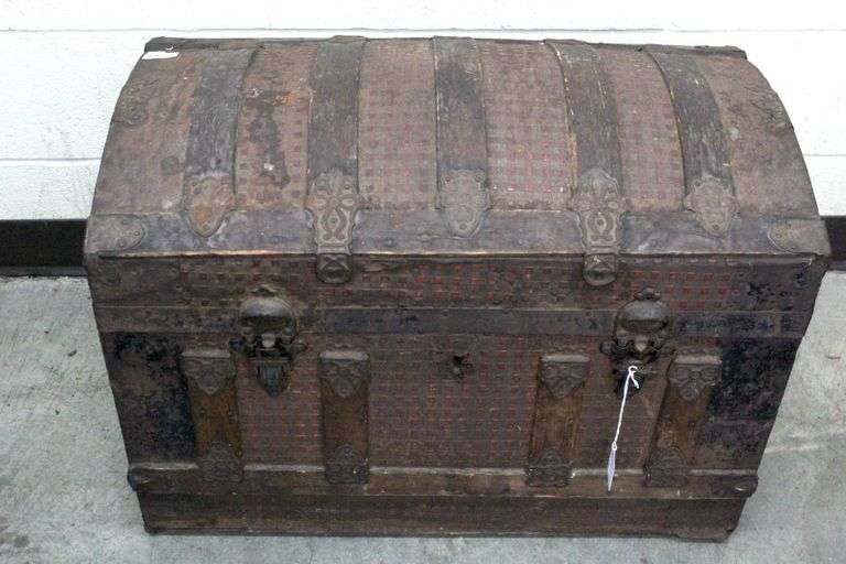 Gothic Steamer Trunk Arch Top latticeweave Tin with straps Victorian