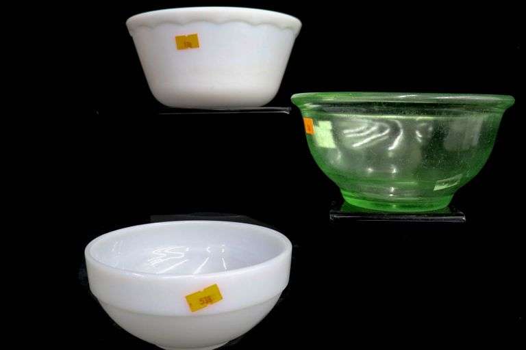 Vintage mixing bowl collection Hazel Atlas green uranium glass mixing