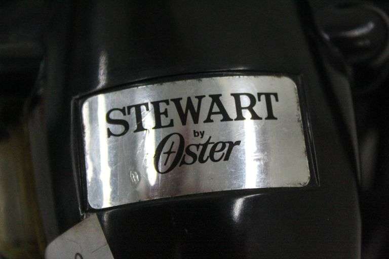 Stewart by Oster Clipmaster, model 510A. Bunting Online Auctions