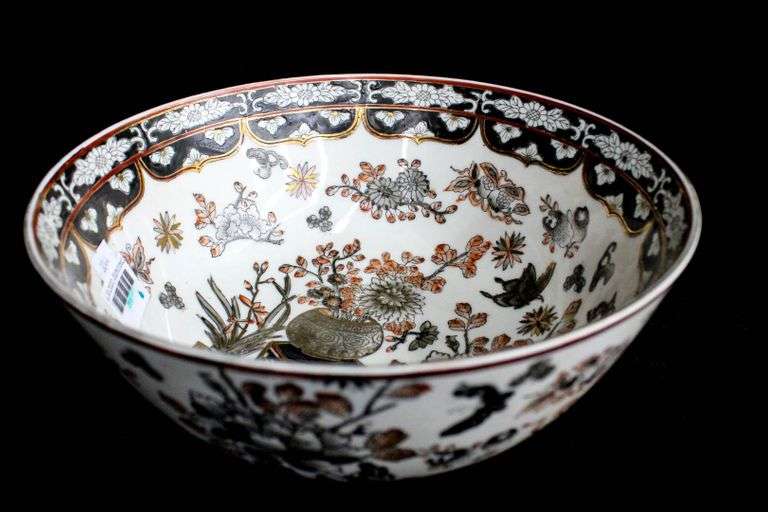 Vintage Hand Painted and Hand Made Chinese Porcelain Bowl Made in Macau