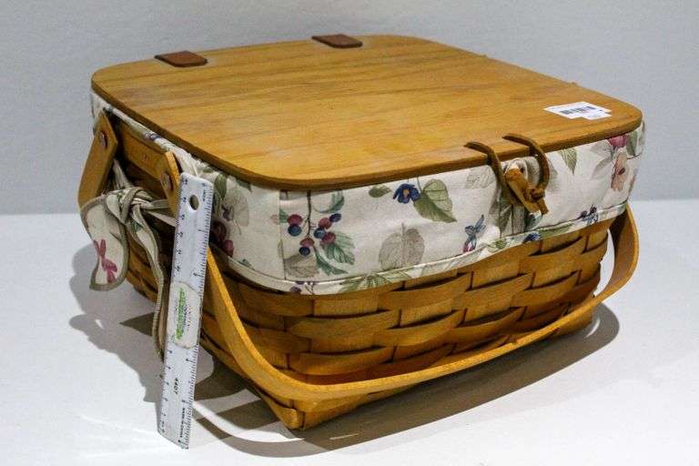 Longaberger Family Picnic Basket with Liner Bunting Online Auctions