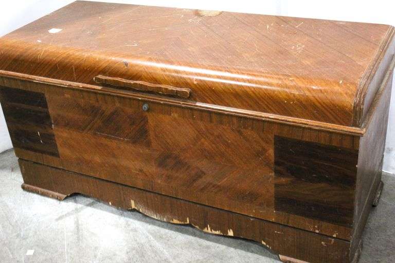 Vintage Art Deco Waterfall Style Cedar Chest 47 x 19 x 23 Bunting