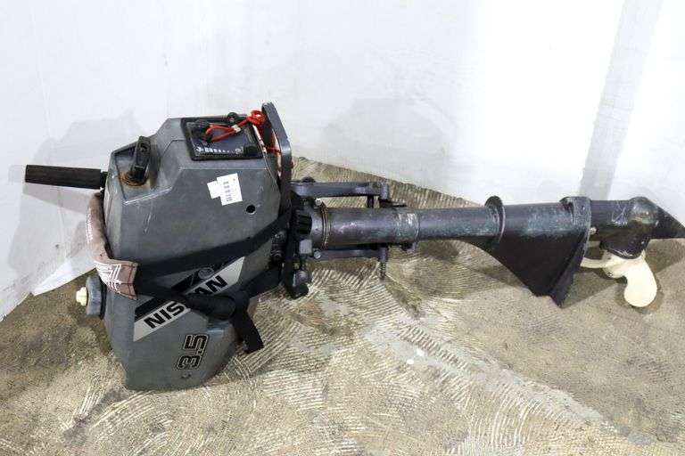 Nissan 3.5 horsepower 2stroke outboard tiller trolling motor with