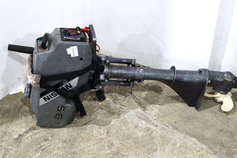 Nissan 3.5 horsepower 2stroke outboard tiller trolling motor with