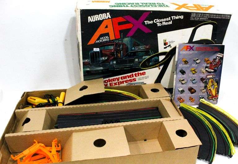 Aurora AFX Smokey and the AFX Express HO Scale Race Set Slot Car Race