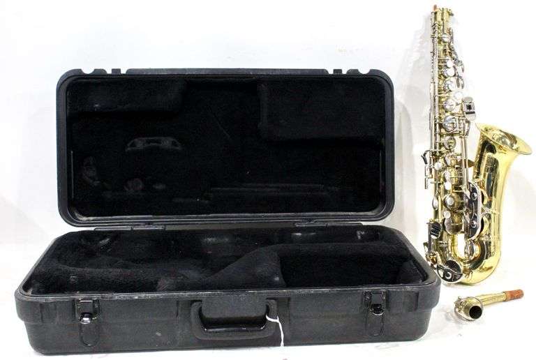 Selmer Bundy Saxophone With Case Bunting Online Auctions