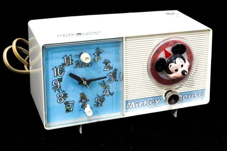 Early 1970s General Electric Youth Electronics Mickey Mouse Clock Radio