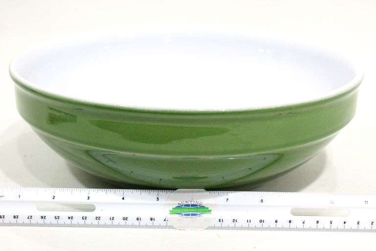 Emile Henry Green Mixing Bowl 4 x 12 No Hallmarks Description