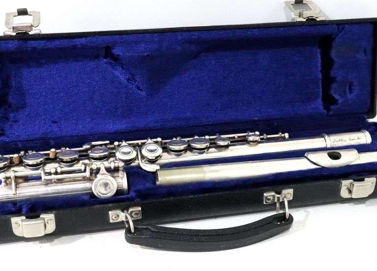 Artley Flute in Lined Case Bunting Online Auctions