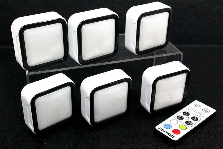 Defiant 40 Lumens Accent Light Combo with Remote Control (6Pack