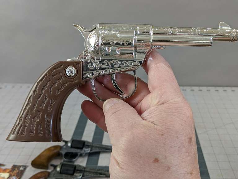 CAP GUNS. 2 MADE IN ITALY BY EDISON GIOCATTOLI Bid On Estates