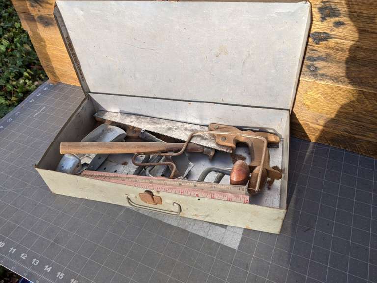 Vintage Child's Size Toy Tool Kit Bid On Estates