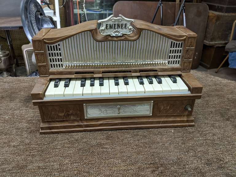 Emenee Electric Pipe Organ Toy Bid On Estates Auction Services