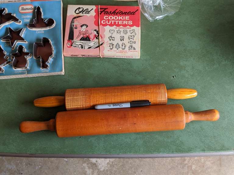 Vintage Kitchen and Baking Tools Bid On Estates Auction Services