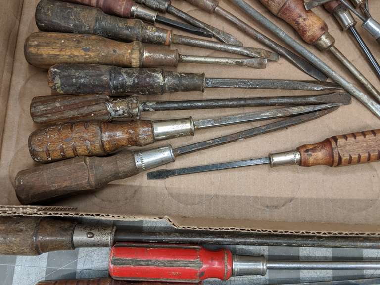 Wood Handled Screwdrivers Bid On Estates