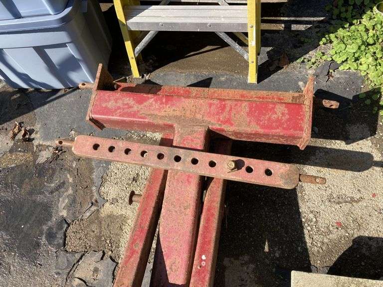 3 Point Hitch Scissor Lift Bid On Estates Auction Services