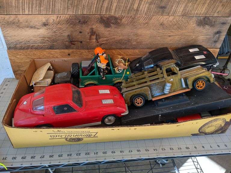 Corvette VHS Tape Rewinders (no power cords) and Model Cars Bid On