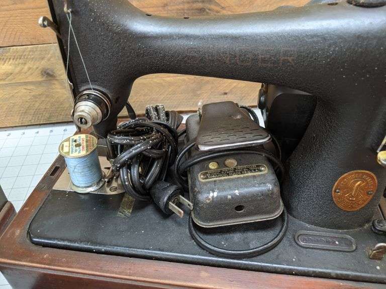 Singer Sewing Machine Bid On Estates Auction Services