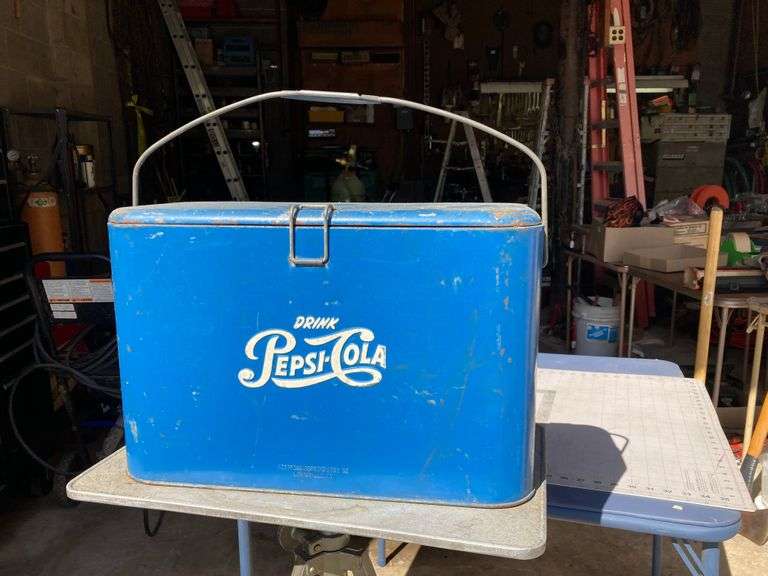 Pepsi Cooler Progress Refrigerator Company Bid On Estates Auction