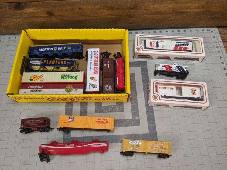 HO Model train cars Bid On Estates Auction Services