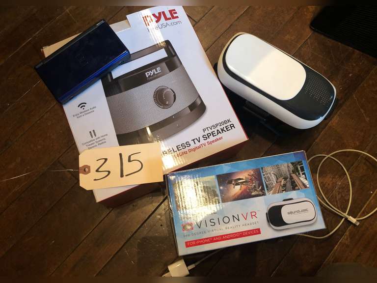 1 Pyle Wireless TV Speaker, 2 VisionVR headsets, Nintendo DS lite