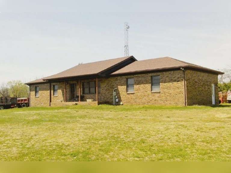 REAL ESTATE AUCTION - HOME & 10 LOTS IN HOPKINSVILLE, KY