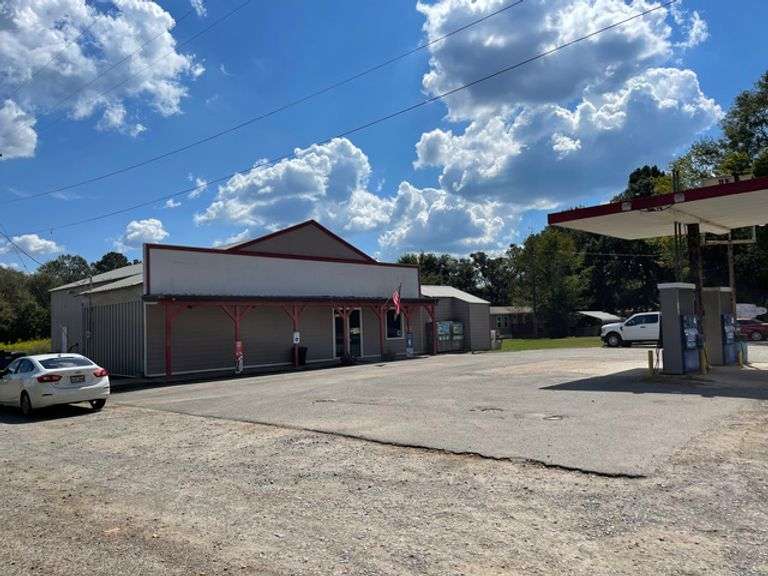 Turnkey Business For Sale at Auction in Keatchie, LA