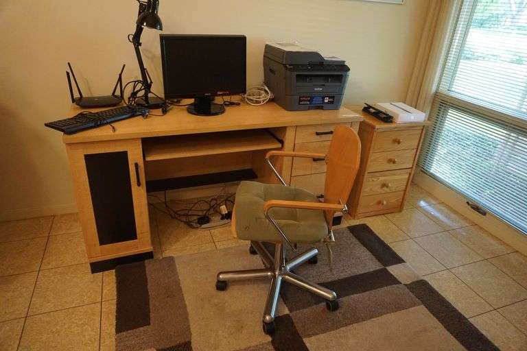 Desk, Chair, Printer, Computer Auctions