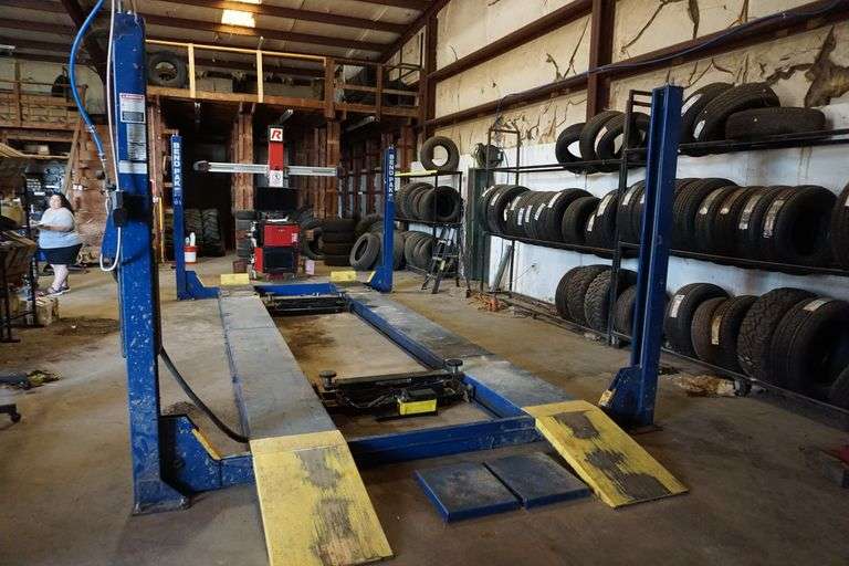 Vanmol Tire Shop Retirement Auction