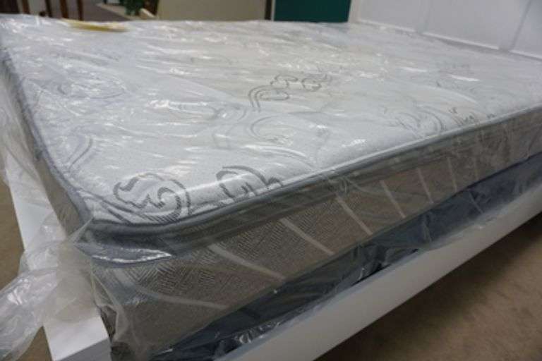 Pillowtop Queen Mattress & Foundation Auctions