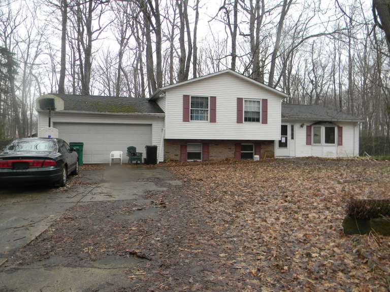 Bidding Closed: 05/07/2019 - High Bid: $84,000 - Court Ordered Sale: 8160 Ravenna Rd. Painesville, OH