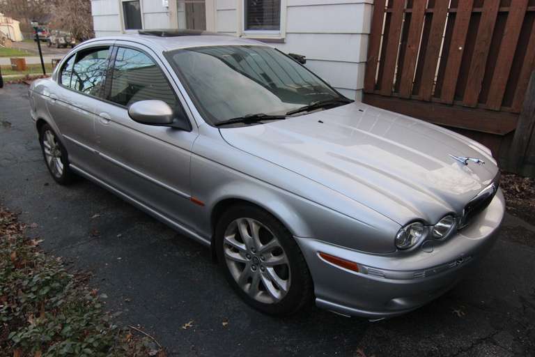 Bidding Closed! 01/27/2021 Online Auction: Complete Contents of Warren Home - Jaguar X-Type, Furnishings, Household, Electronics - Trumbull County