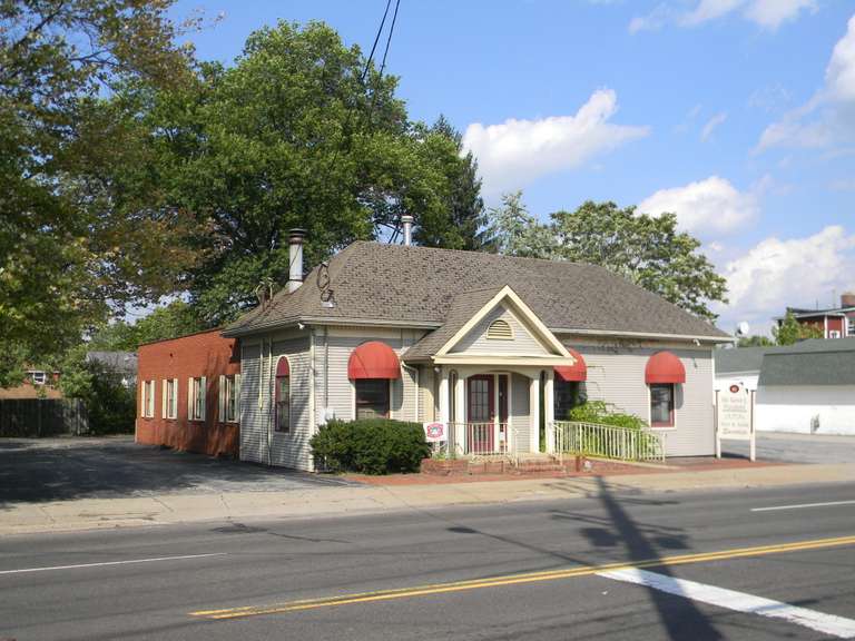 Bidding Closed! 11/29/2018 - Contract Price $36,300 - 2130 SF Commercial Office Building Real Estate Auction - Mahoning County