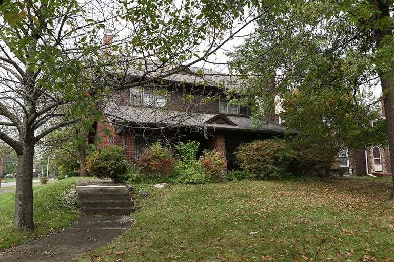 Bidding Closed! High Bid $59,000 - Online Real Estate Auction: 5 Bed, 2 Bath, 2280 SF Home - 350 Bradley Ln. Youngstown, OH - Mahoning County