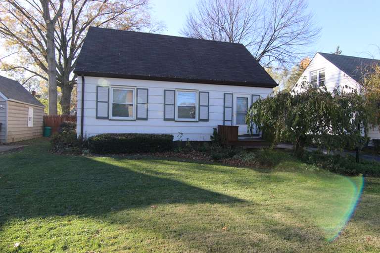 Bidding Closed! 02/23/2021 - High Bid $41,000 - Online Real Estate Auction: 3 Bed, 1.5 Bath Cape Cod - 1016 Willard Ave. SE, Warren, OH