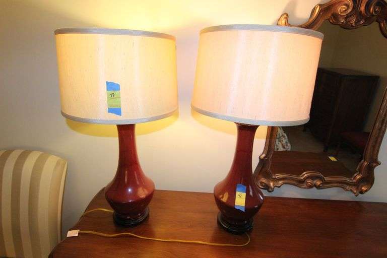 (2) Matching table lamps with shades. Auctions & Real