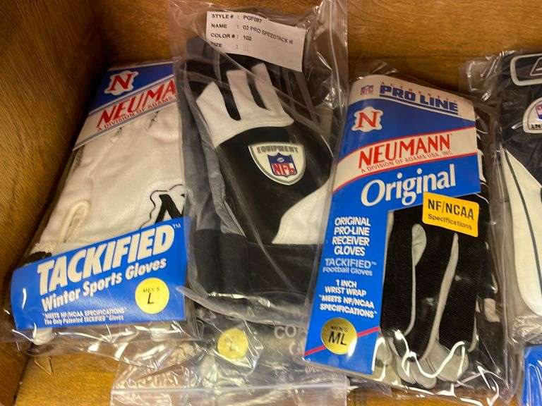 Huge a lot of football gloves ByceAUCTION LTD. Ohio Auctioneer