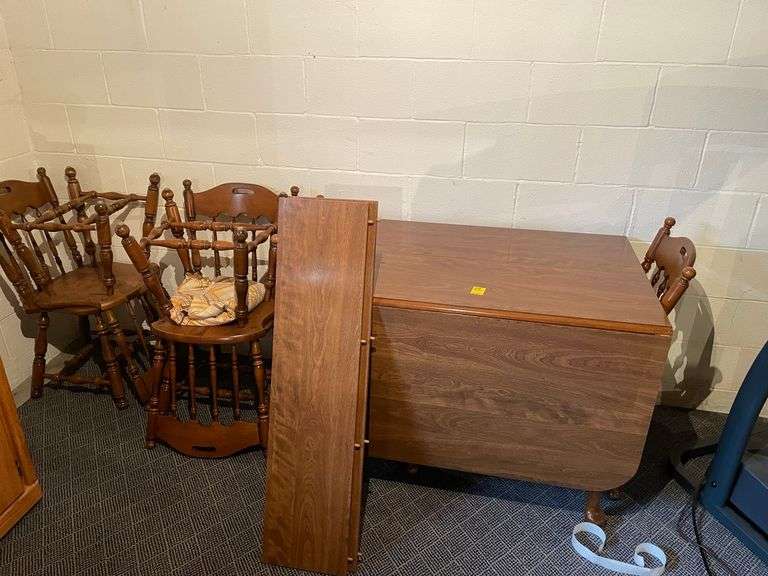 Basement Drop Down Table with Chairs and Leaf ByceAUCTION LTD. Ohio