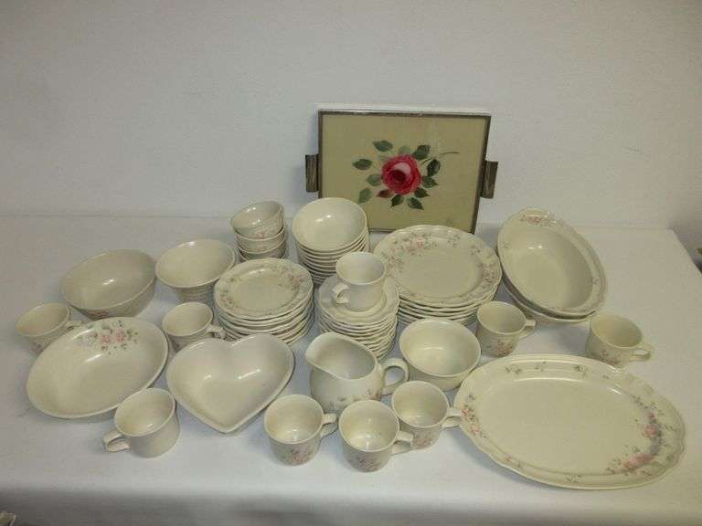 Pfaltzgraff Dish Set - Prime Time Auctions, Inc.