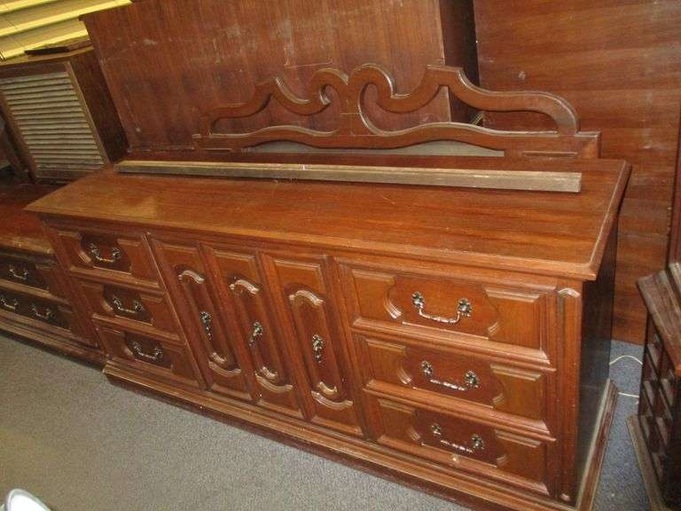 Teakwood Dresser With Mirror Prime Time Auctions, Inc.
