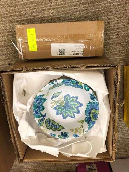 Members Mark Bowls with Lids, 20 Piece Flatware Set - Prime Time