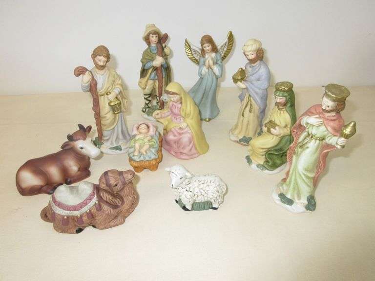 Nativity Scene Figurines Prime Time Auctions, Inc.