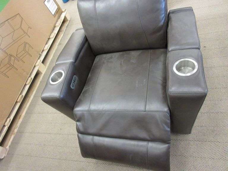Mason Recliner* Prime Time Auctions, Inc.